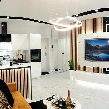 Vip Room 2+2 Konin  Εξωτερικό φωτογραφία