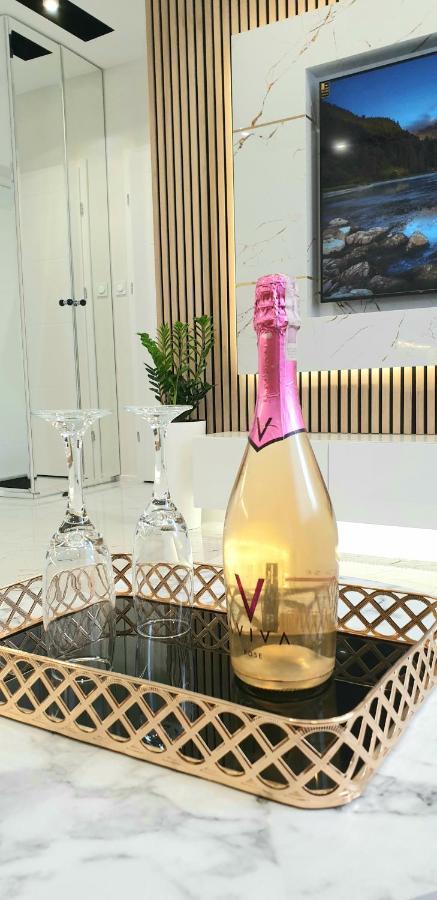 Vip Room 2+2 Konin  Εξωτερικό φωτογραφία