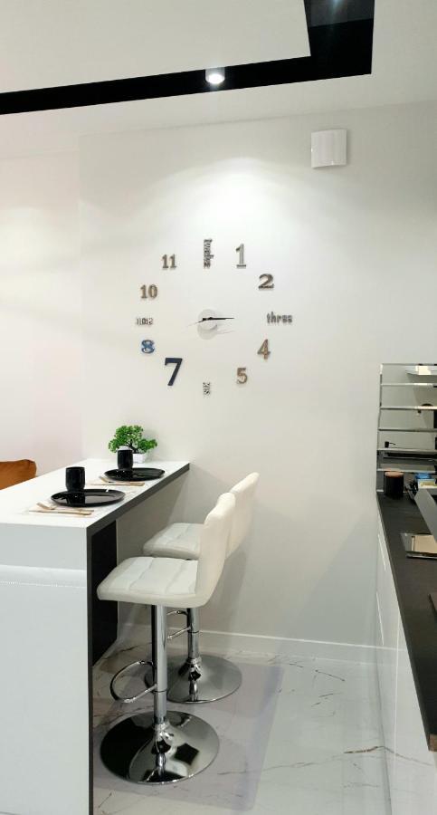 Vip Room 2+2 Konin  Εξωτερικό φωτογραφία
