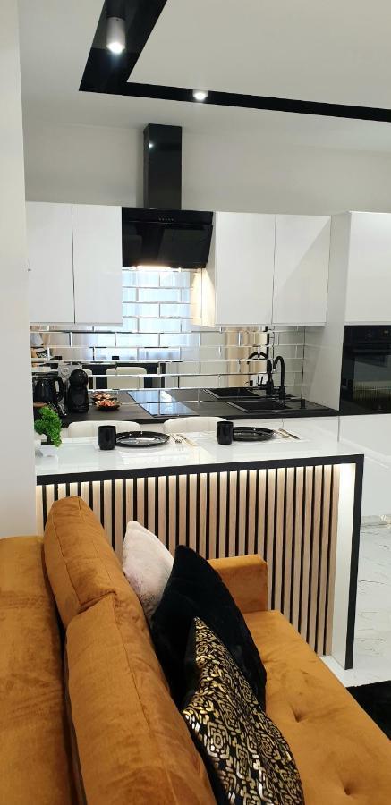 Vip Room 2+2 Konin  Εξωτερικό φωτογραφία