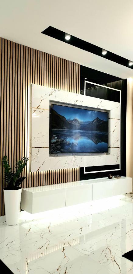 Vip Room 2+2 Konin  Εξωτερικό φωτογραφία